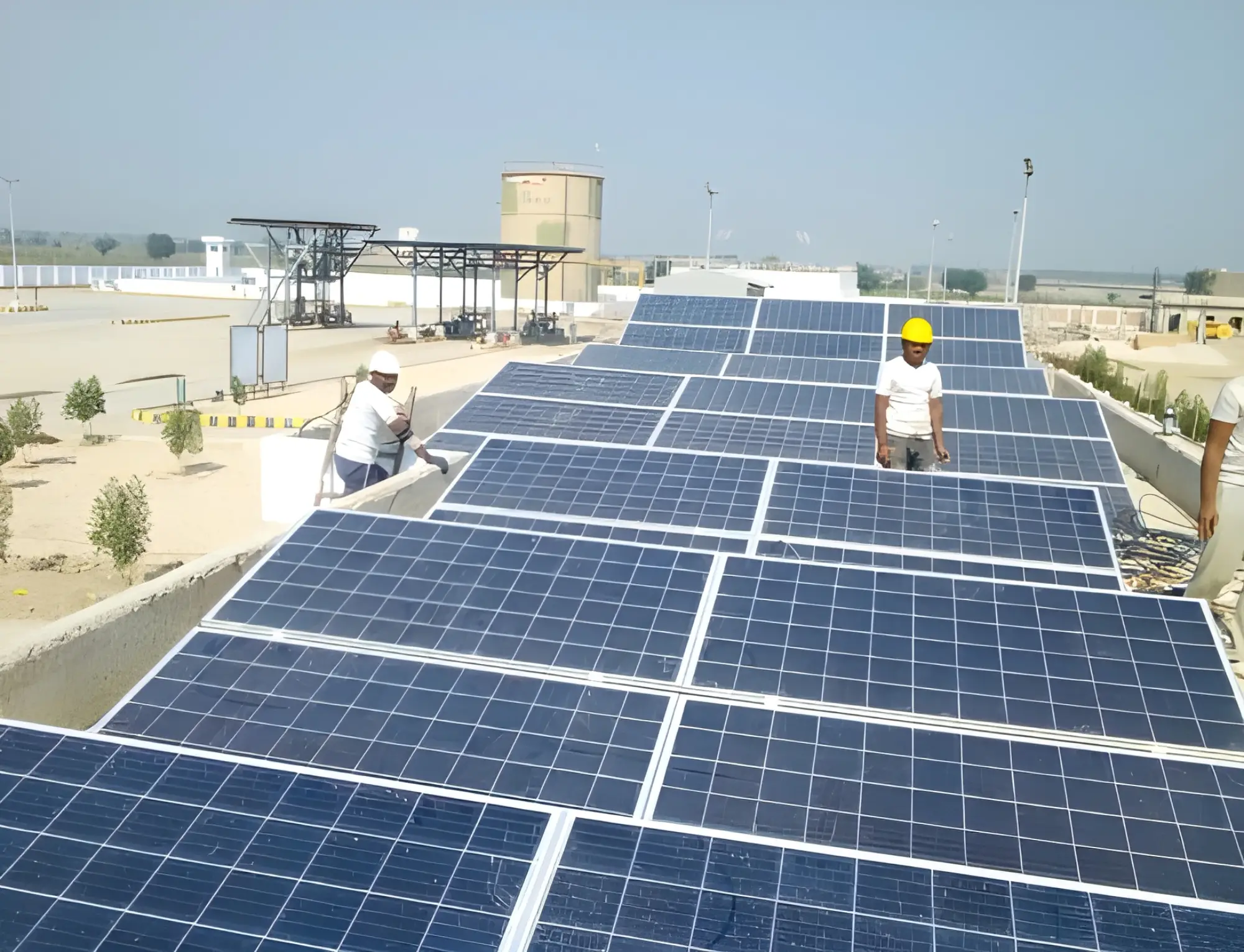 طراحی، راه اندازی و تأمین تجهیزات پروژه انرژی های نو و تجدیدپذیر و انرژی خورشیدی